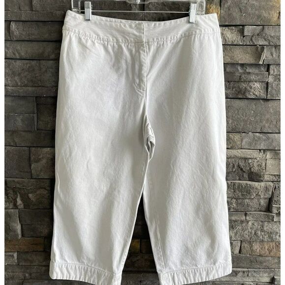 Casual Corner Women’s Capri Pants‎ Size 14 Light Khaki - Picture 1 of 4